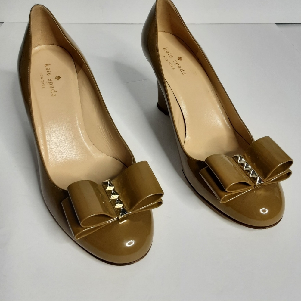 Kate Spade Metro Patent Bow Wedge size 9